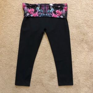 Fabletics Fold-Over Salar Capri Sz S